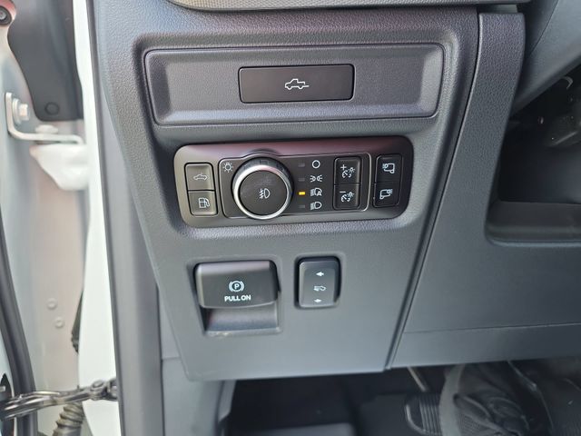 New 2026 Star White Metallic Tri-Coat Ford Lariat® image 27