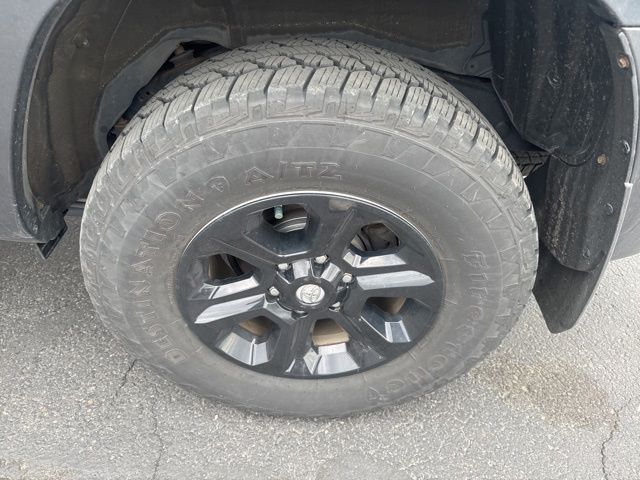 2018 Magnetic Gray Metallic Toyota 4Runner SR5 4X4 SUV