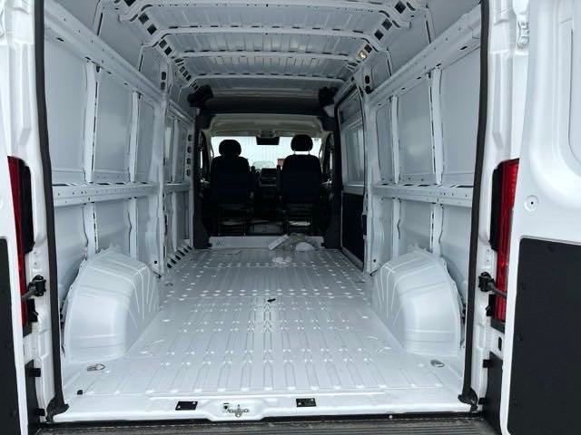 2024 Ram ProMaster 2500 High Roof 19