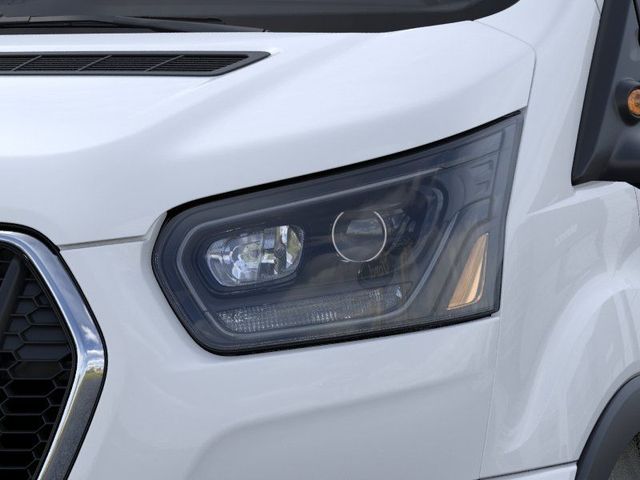 New 2026 Oxford White Ford Passenger Van XLT image 18