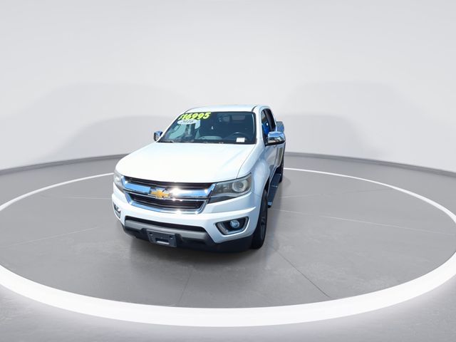 Used 2016 Summit White Chevrolet LT image 3