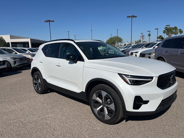 Crystal White 2026 Volvo XC40 B5 Plus AWD SUV / Crossover All-Wheel Drive Automatic