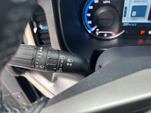Used 2022 Black Ford Wildtrak image 30