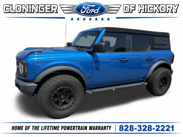 2022 Ford Bronco Azul (Velocity Blue Metallic) SUV/Crossover Todo terreno Automática