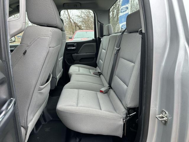 Used 2018 Silver Chevrolet WT image 25