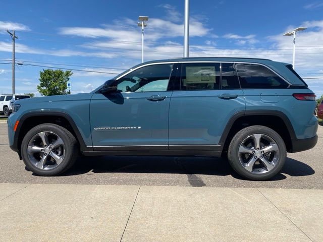 2026 Jeep Grand Cherokee Limited - Steel Blue exterior view 8