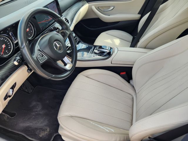 2017 Iridium Silver Metallic Mercedes-Benz E-Class E 300 RWD Sedan