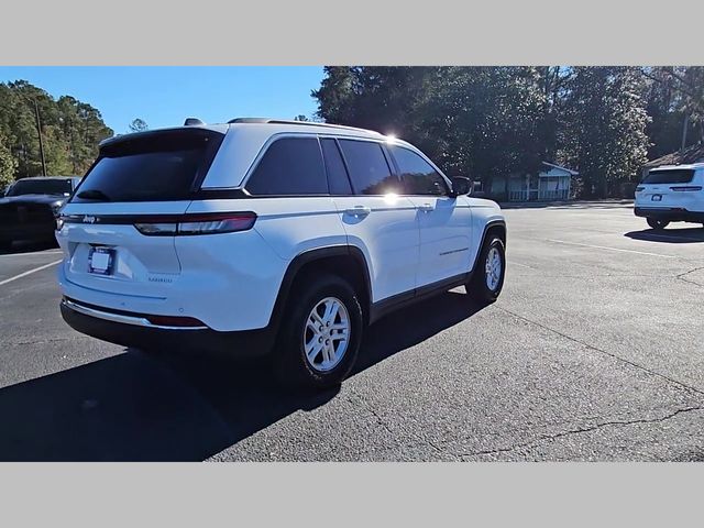 2024 Jeep Grand Cherokee Laredo 4x2