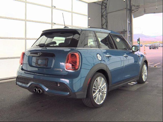 2024 MINI Cooper S Signature 2