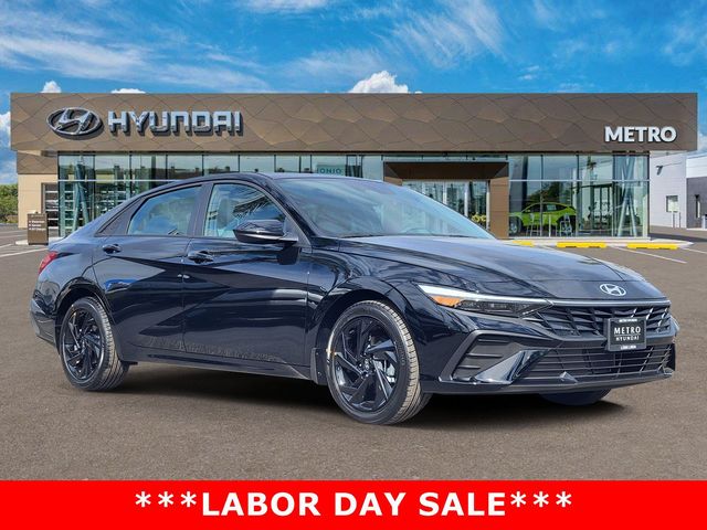 Abyss Black 2026 Hyundai Elantra Sedan Front-Wheel Drive Continuously Variable Transmission