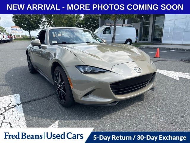 Zircon Sand Metallic 2024 Mazda MX-5 Miata Convertible Rear-Wheel Drive 6-Speed Manual