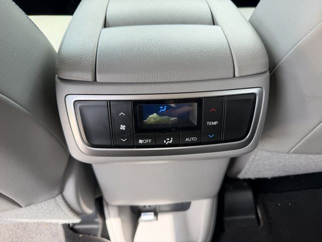 2019 Toyota Highlander XLE Silver at Toyota of Victoria
