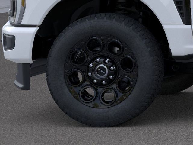New 2026 Oxford White Ford F-250® XLT image 19