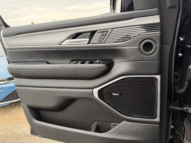 new 2026 Jeep Grand Wagoneer L car, priced at $90,245