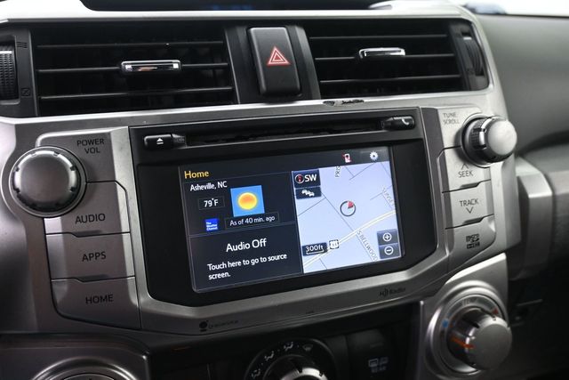 Used 2015 White Toyota SR5 Premium image 21