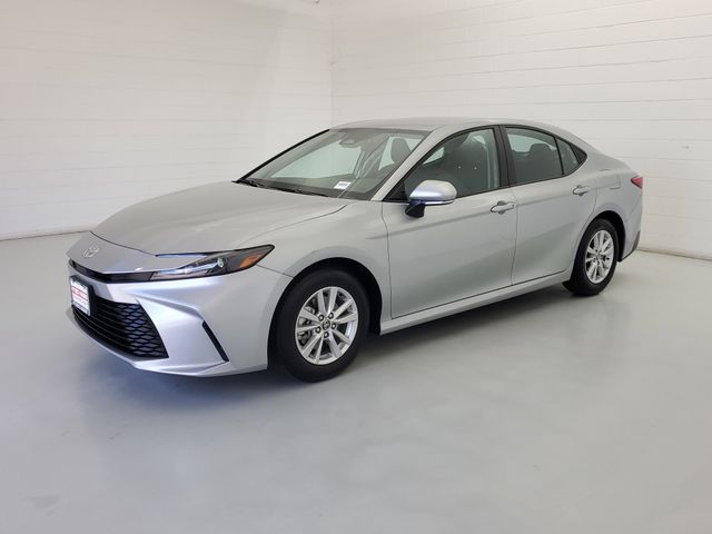 2025 Toyota Camry LE FWD