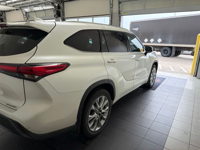 2021 Toyota Highlander Limited White at Bayway Cadillac Southwest