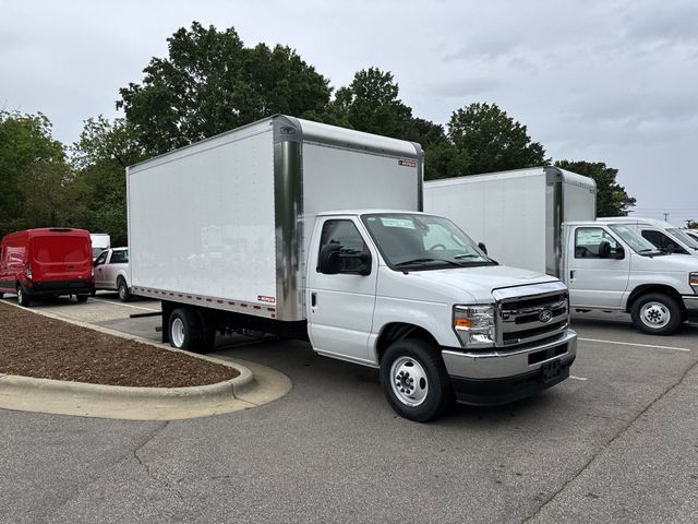 New 2027 Oxford White Ford E-350 SRW image 2