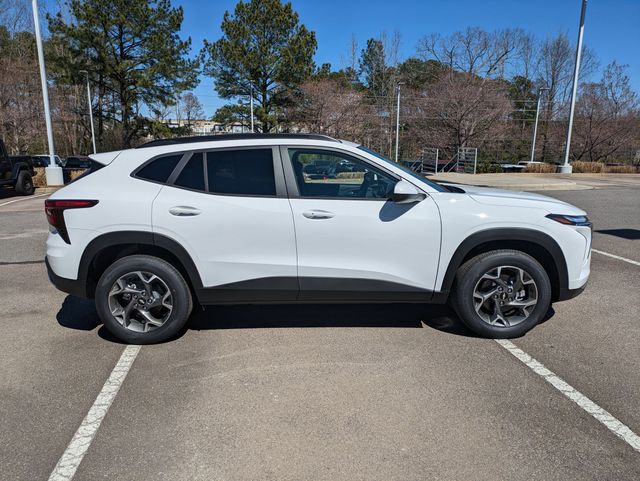 2025 Chevrolet Trax LT photo