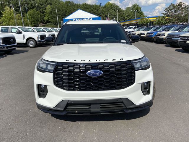 2025 Ford Explorer ST-Line 9