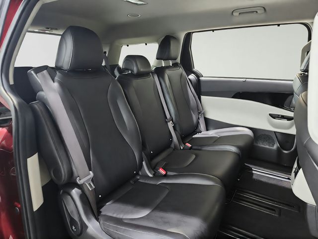 Used 2022 Kia Carnival Van