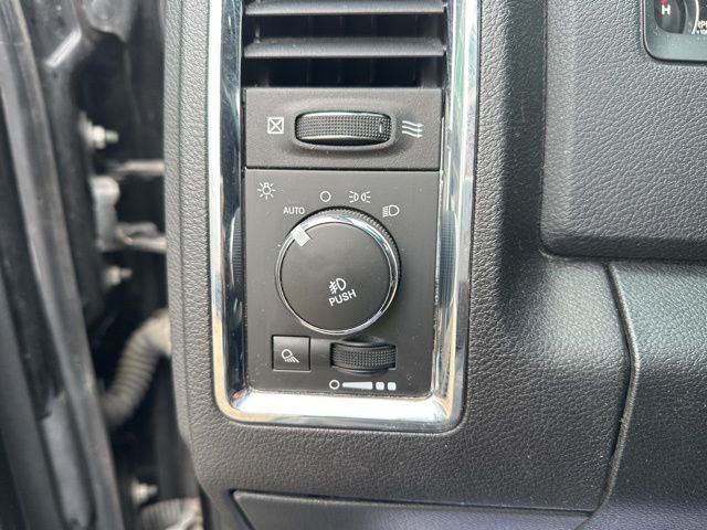 2017 Ram 1500 Laramie - Brilliant Black Crystal Pearlcoat exterior view 18