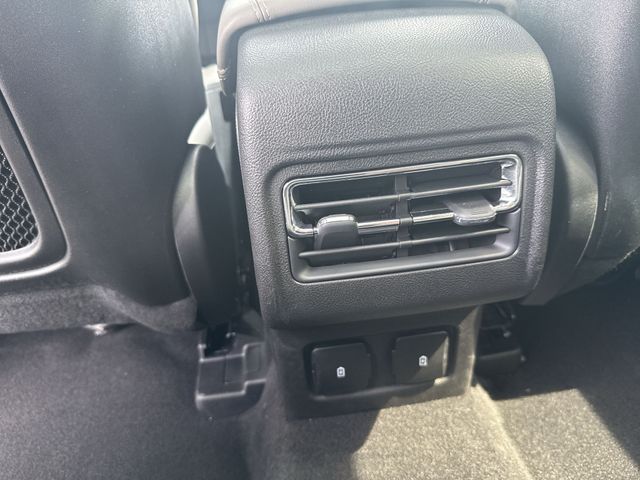 Certified Used 2025  Lincoln Grand Touring image 25