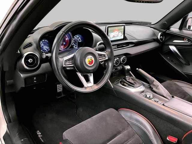 2017 Fiat 124 Spider Abarth - 11