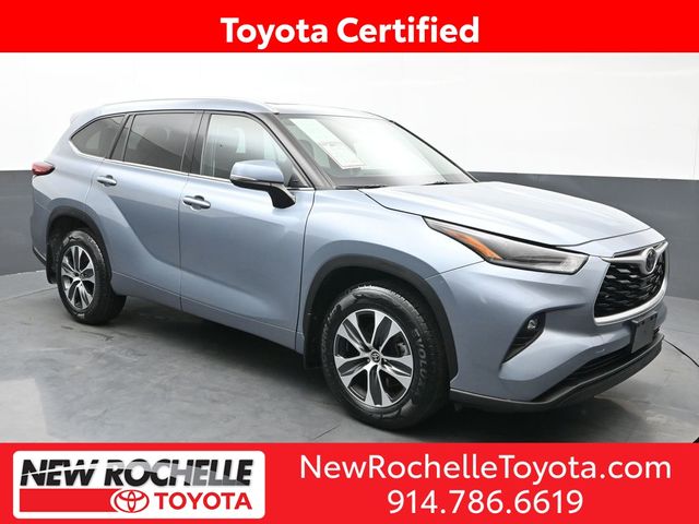 2021 Toyota Highlander XLE 1