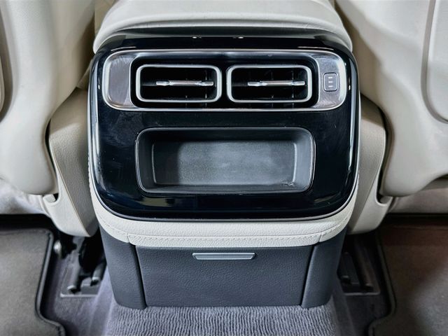 Thumbnail: 2021 Mercedes-Benz S-Class - 26