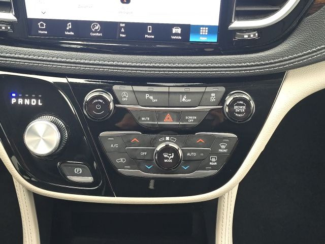 2024 Chrysler Pacifica Limited:B02071