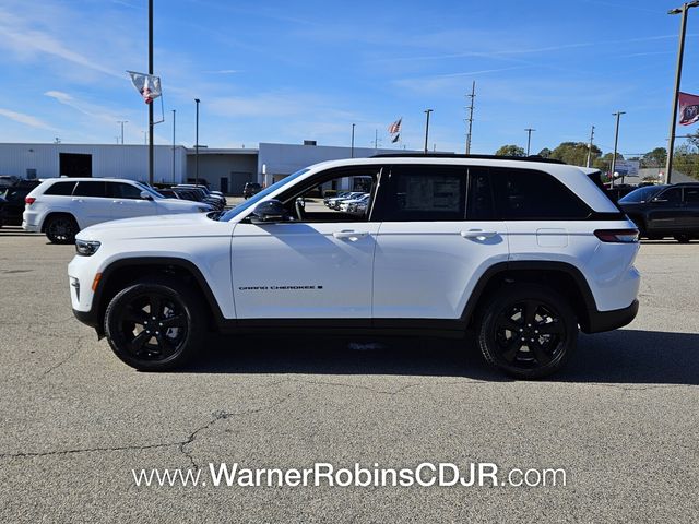 New 2025 White Jeep Limited image 4