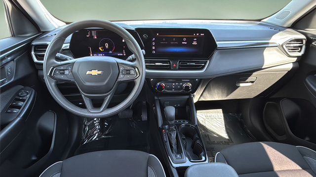 Used 2025 White Chevrolet LT image 10