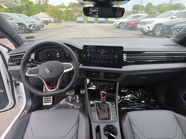 VolkswagenJetta GLI9