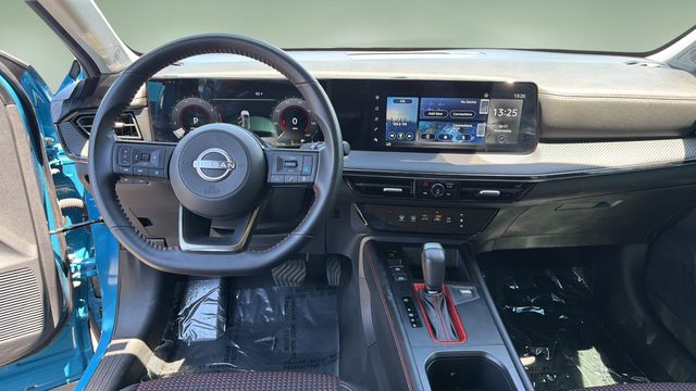Used 2025 White Nissan SR image 10