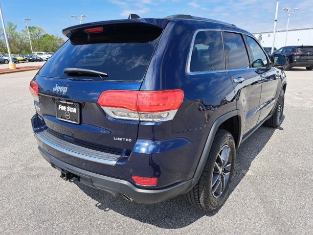 Used 2017 Blue Jeep Limited image 9