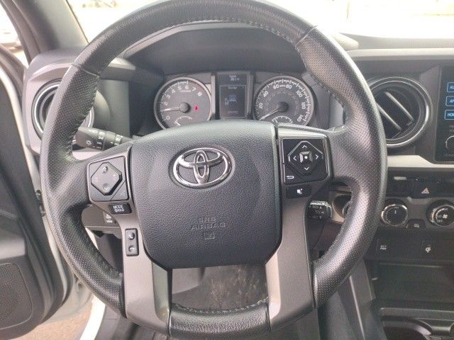 2017 Toyota Tacoma TRD Off-Road photo