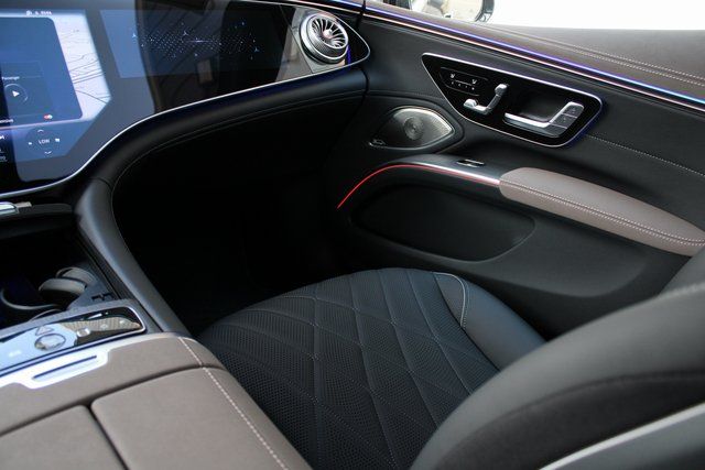 Used 2023 Black Mercedes-Benz 580 image 22