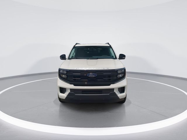 New 2026 Star White Metallic Tri-Coat Ford Active image 3