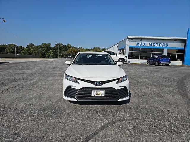 Used 2024 Toyota Camry LE with VIN 4T1C11AK5RU223877 for sale in Kansas City