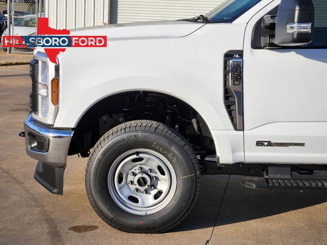 2024 Oxford White Ford Super Duty F-350 SRW XL 4X4 Truck