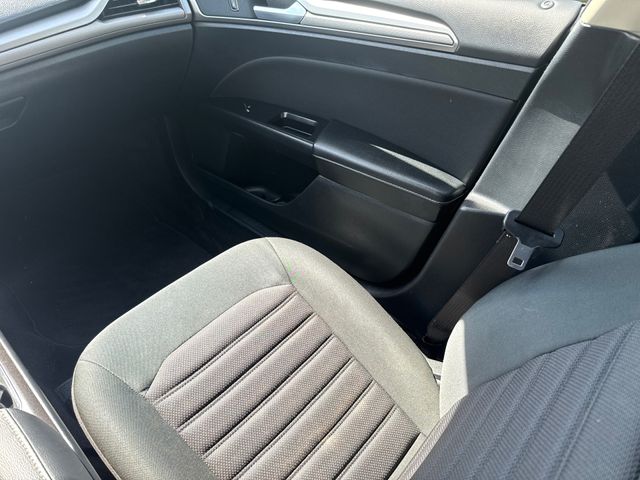 Used 2017 Silver Ford SE image 15