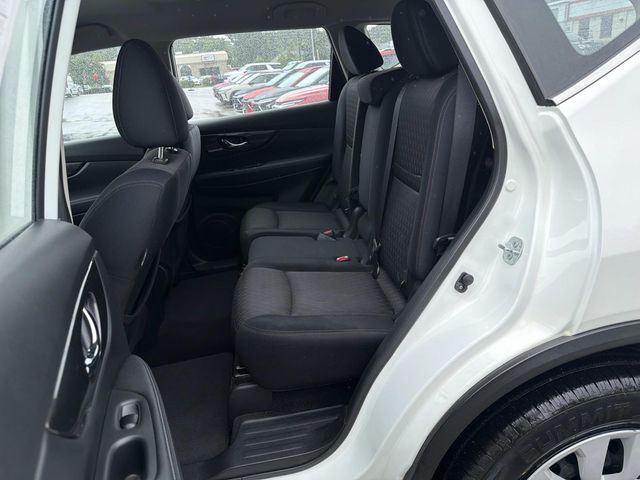 2017 Nissan Rogue - Image 25