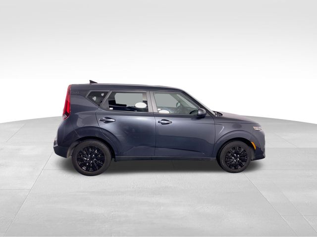 2020 Kia Soul LX 32