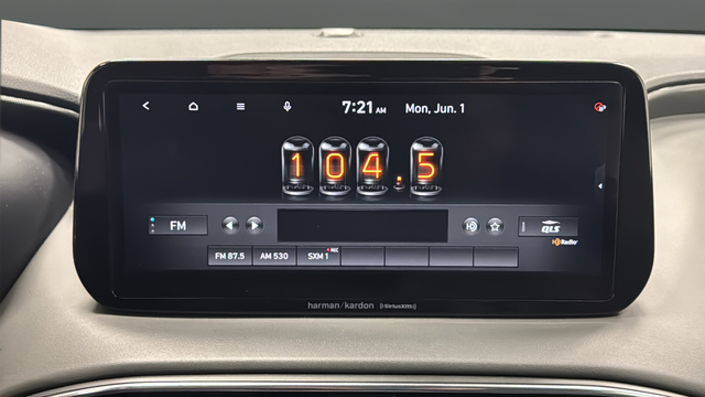Used 2022 Shimmering Silver Pearl Hyundai SEL image 31