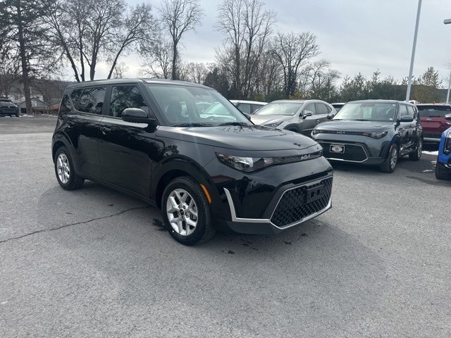 2025 Kia Soul LX FWD