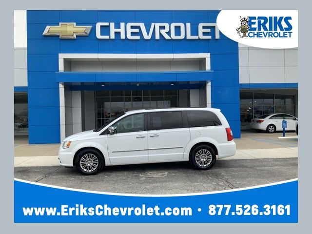 2015 Chrysler Town & Country Touring-L FWD