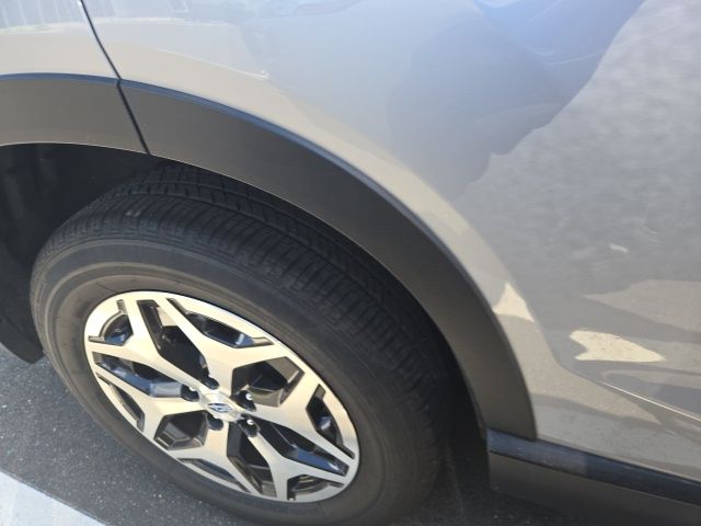 2023 Ice Silver Metallic Subaru Forester Premium AWD SUV