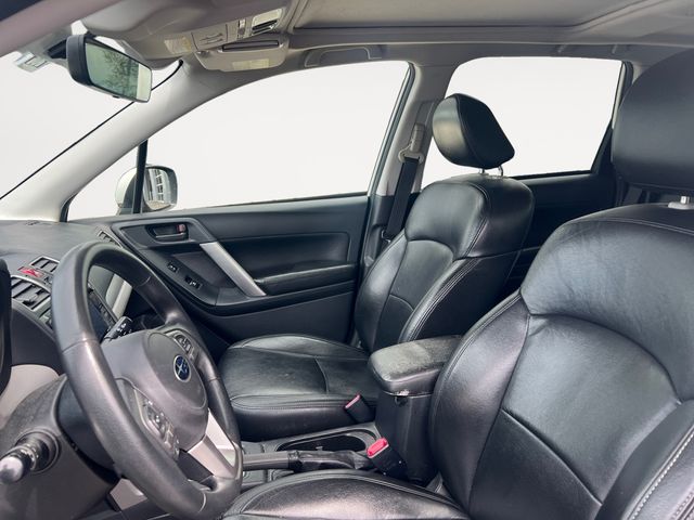 Used 2017 Crystal White Pearl Subaru 2.5i Premium image 11