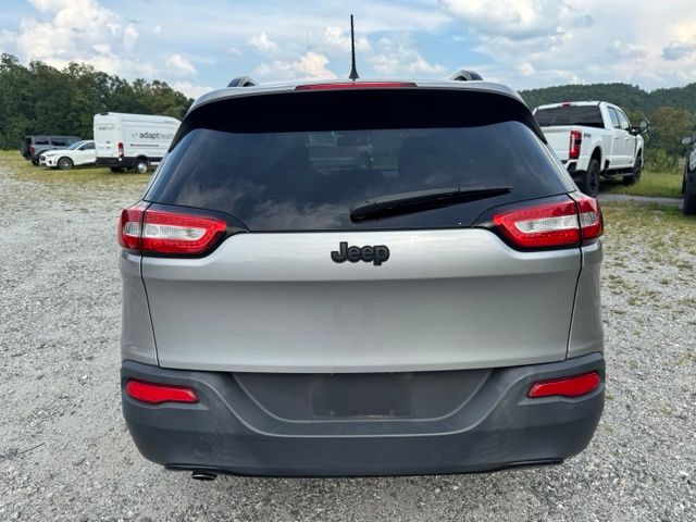 Used 2017 Silver Jeep Sport image 7
